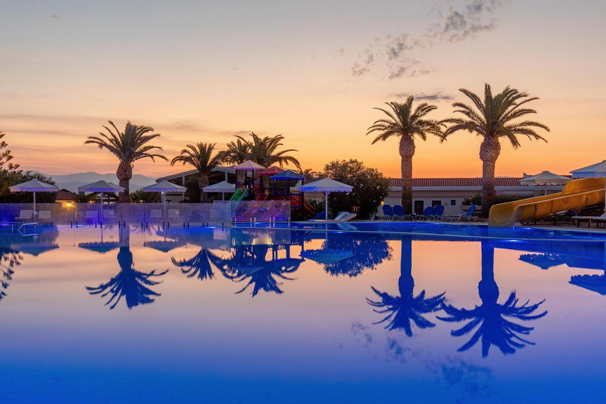 Roda Beach Resort & Spa المظهر الخارجي الصورة