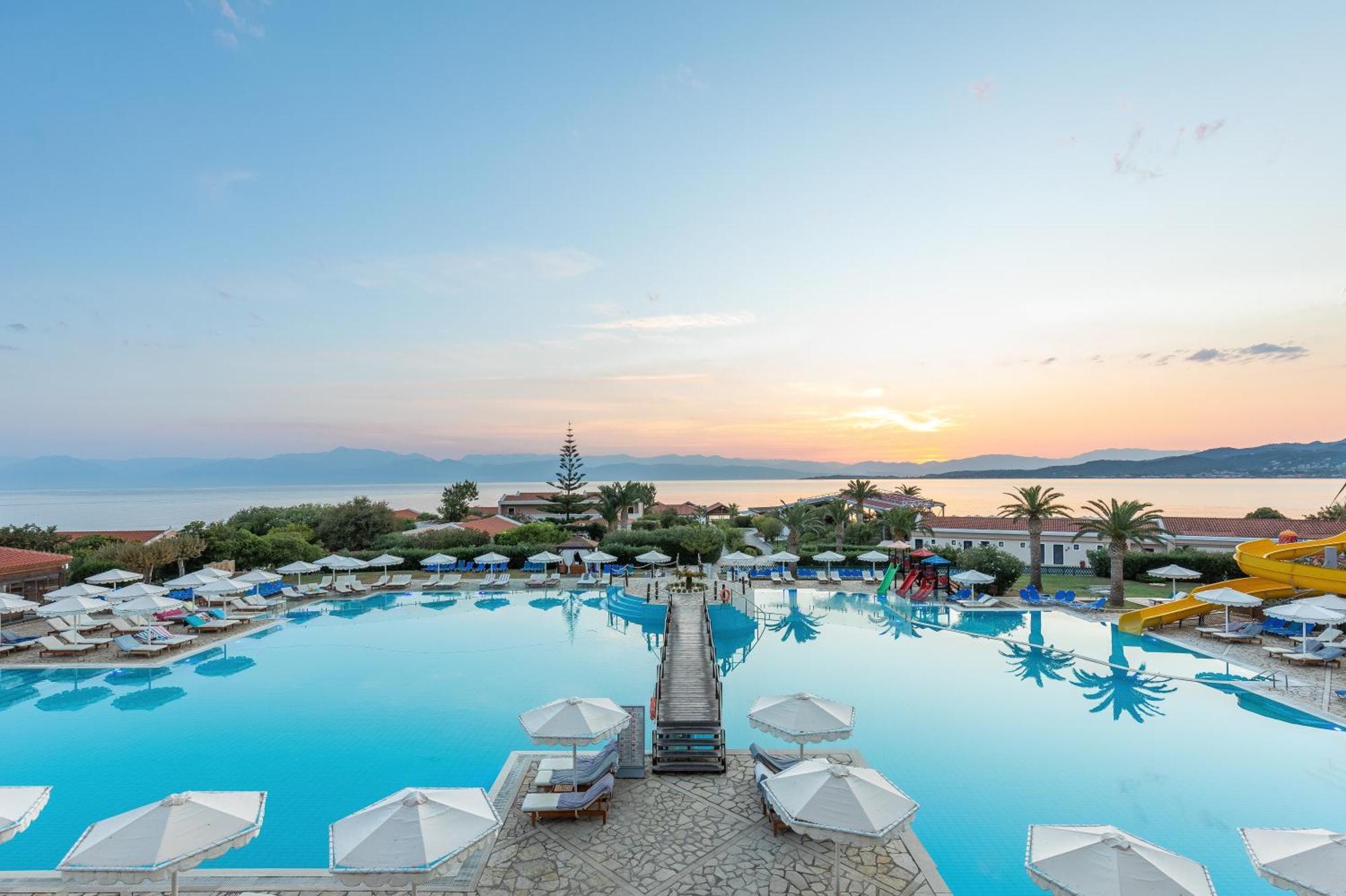 Roda Beach Resort & Spa المظهر الخارجي الصورة